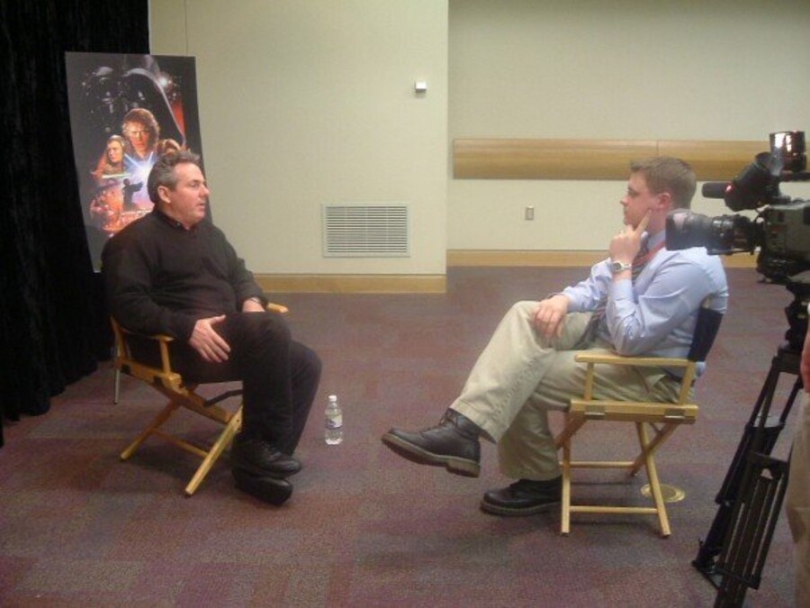 Kane Farabaugh conducting an interview at Star Wars Celebration